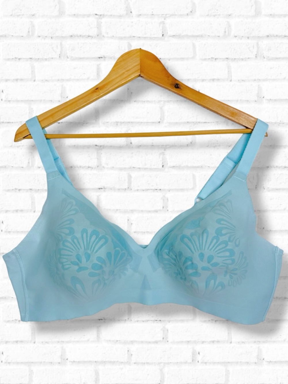 BALI Comfort Revolution ComfortFlex Fit Wireless Smoothing Seamless Bra Blue 42C